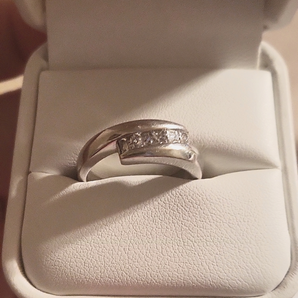 Diamond Ring - image 1